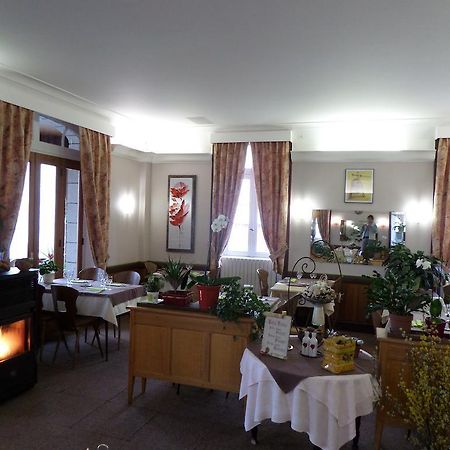 Hotel La Vie En Rose Le Brugeron Екстериор снимка