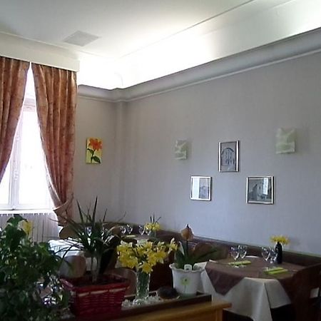 Hotel La Vie En Rose Le Brugeron Екстериор снимка