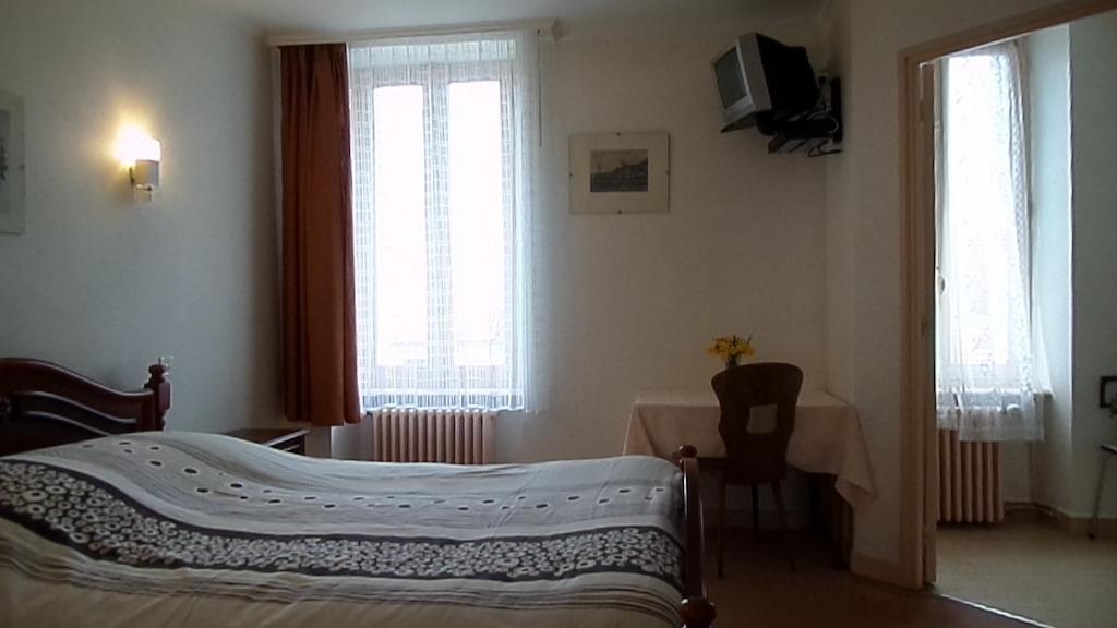 Hotel La Vie En Rose Le Brugeron Стая снимка
