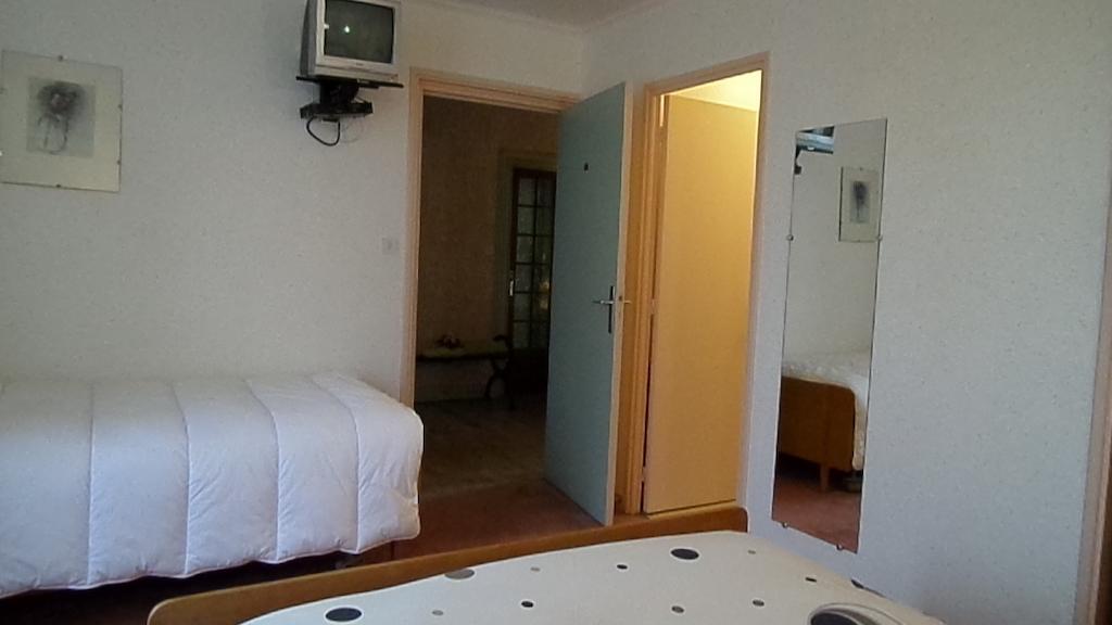 Hotel La Vie En Rose Le Brugeron Стая снимка