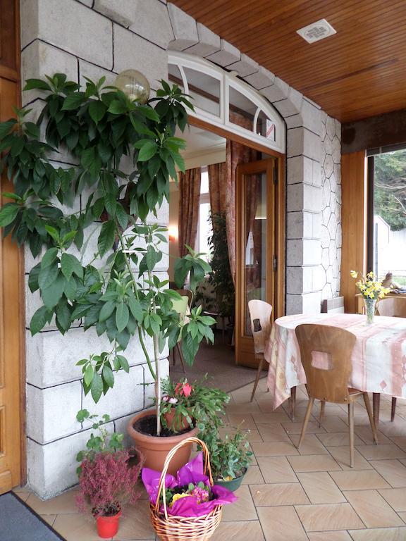 Hotel La Vie En Rose Le Brugeron Екстериор снимка