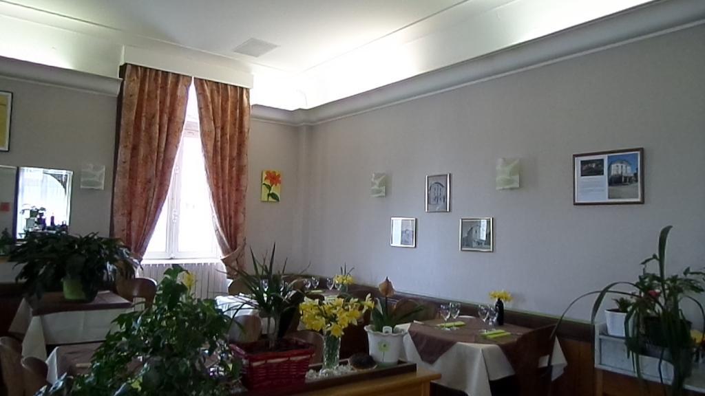Hotel La Vie En Rose Le Brugeron Екстериор снимка